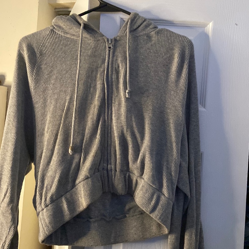 Grey cropped hoodie